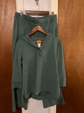 Cozy Green Pullover Sweatsuit